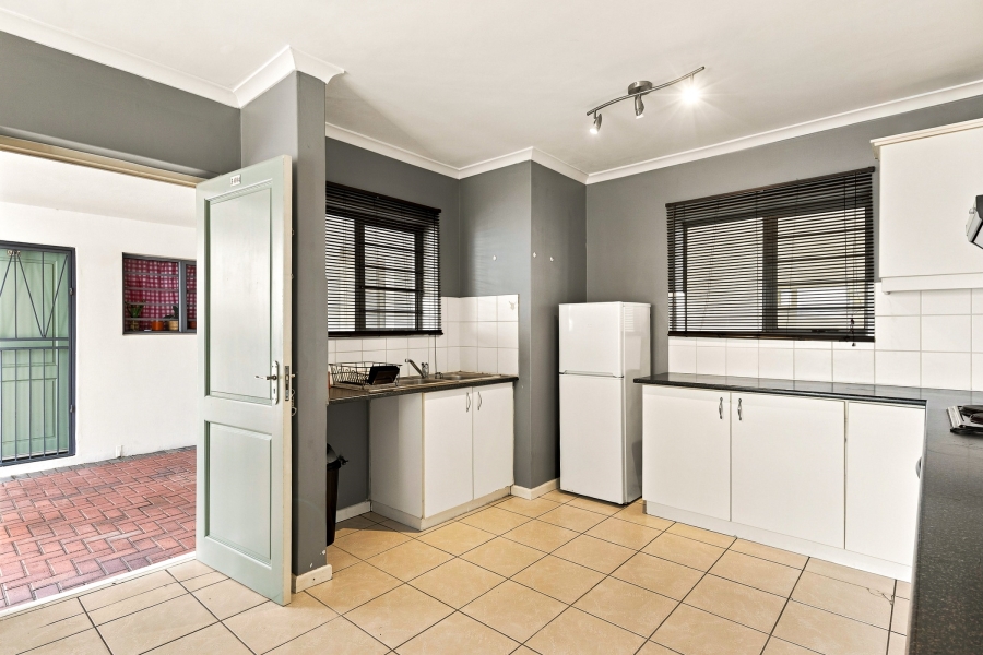 2 Bedroom Property for Sale in Whispering Pines Western Cape